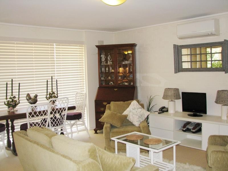 2/10 Arthur Street`, Moss Vale NSW 2577