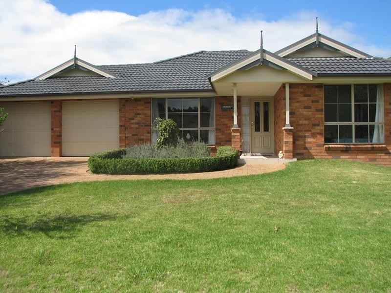 17 Eloura Lane, Moss Vale NSW 2577