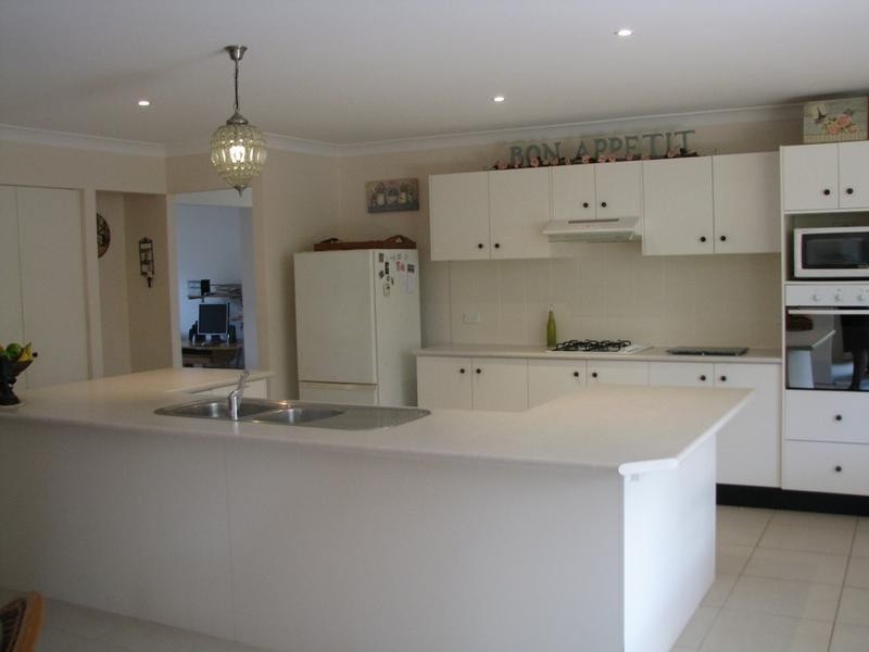 17 Eloura Lane, Moss Vale NSW 2577