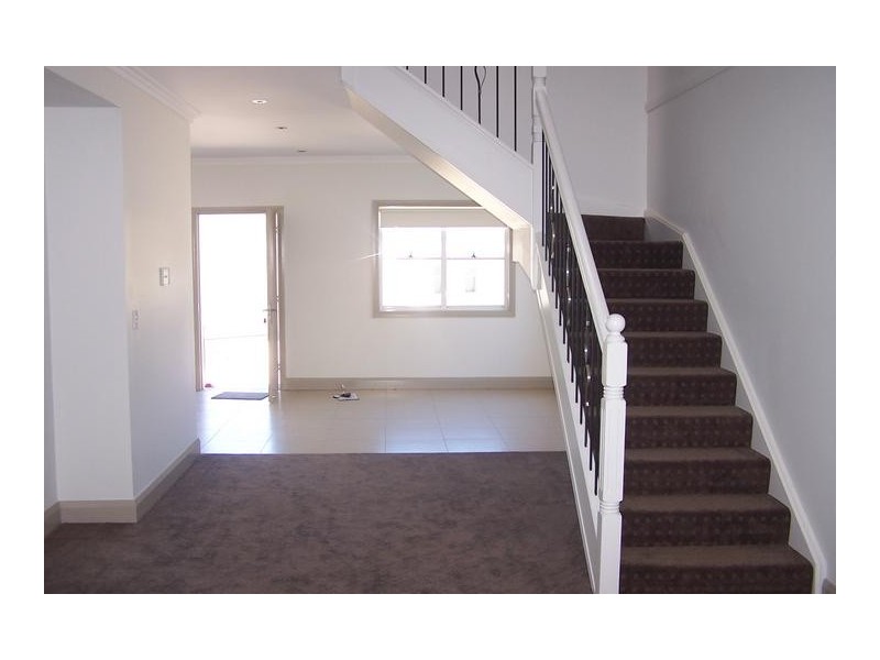 8/2-6 Hawkins Street, Moss Vale NSW 2577