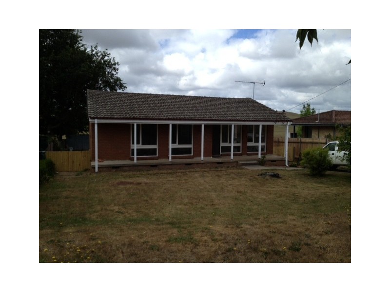 11 Patuna Avenue, Moss Vale NSW 2577