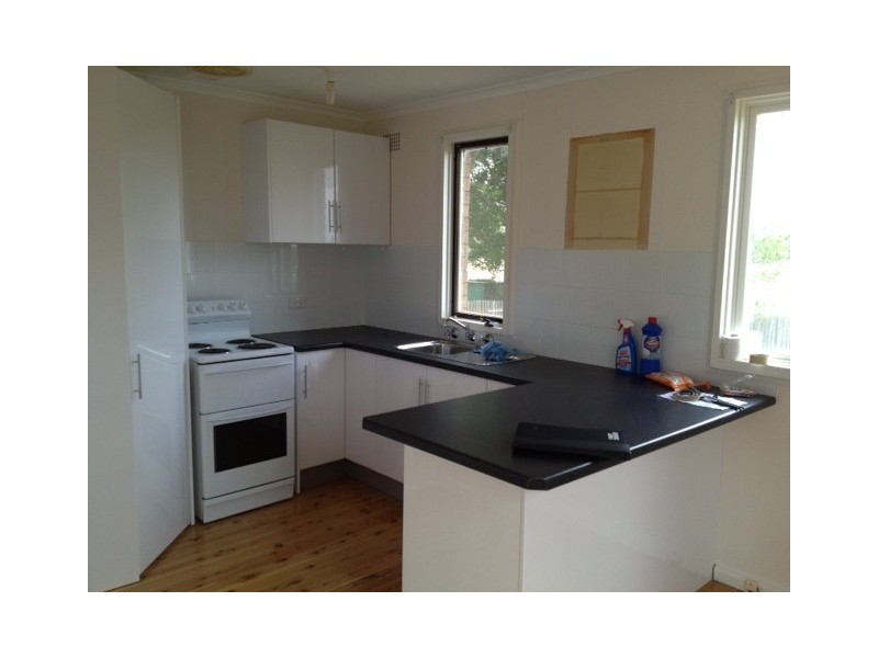 11 Patuna Avenue, Moss Vale NSW 2577