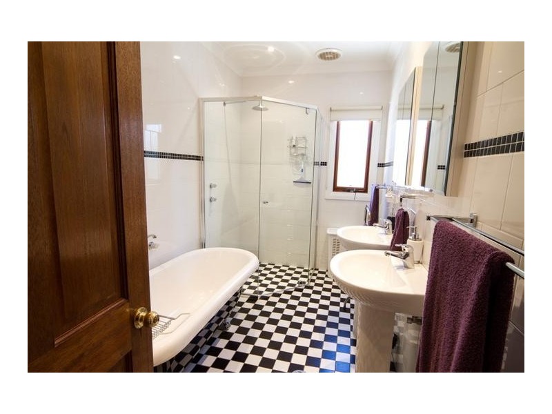 29 Elizabeth St, Moss Vale NSW 2577