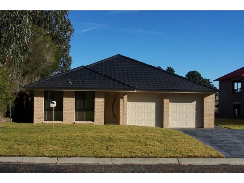 36 Beaconsfield Road, Moss Vale NSW 2577