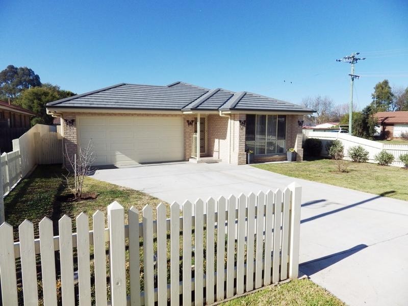 27 Melbourne Street, New Berrima NSW 2577