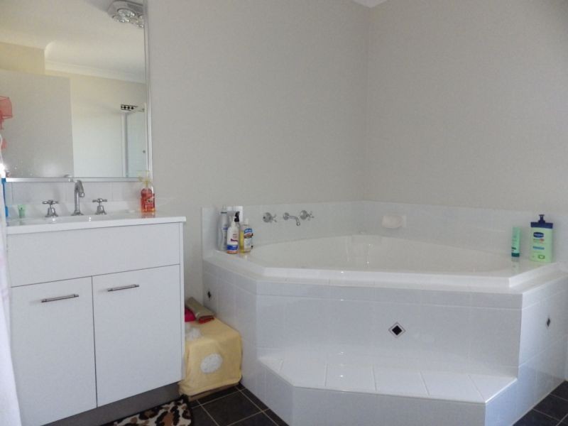27 Melbourne Street, New Berrima NSW 2577