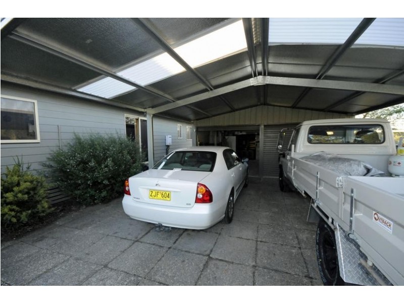 49 Beaconsfield Rd, Moss Vale NSW 2577