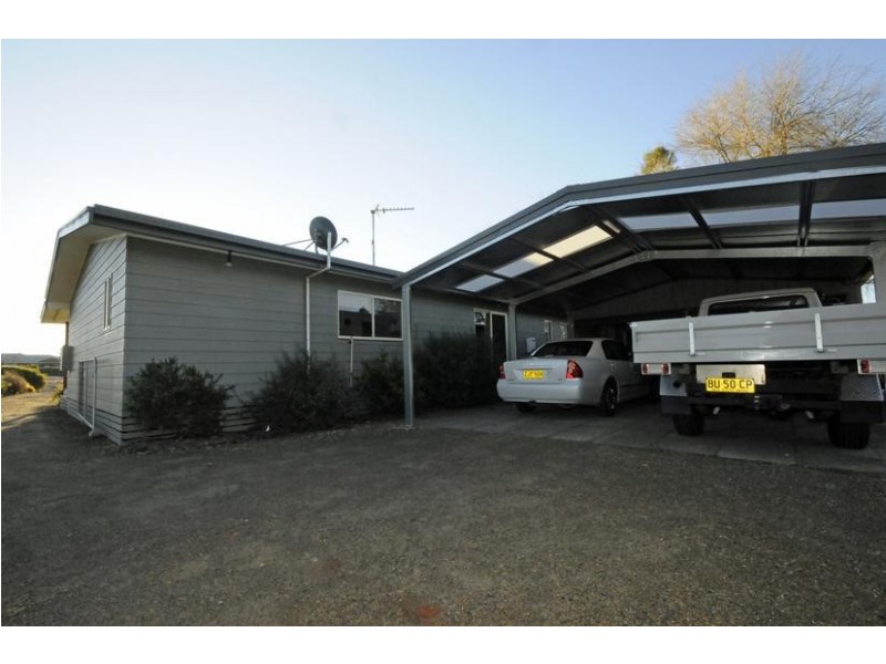 49 Beaconsfield Rd, Moss Vale NSW 2577