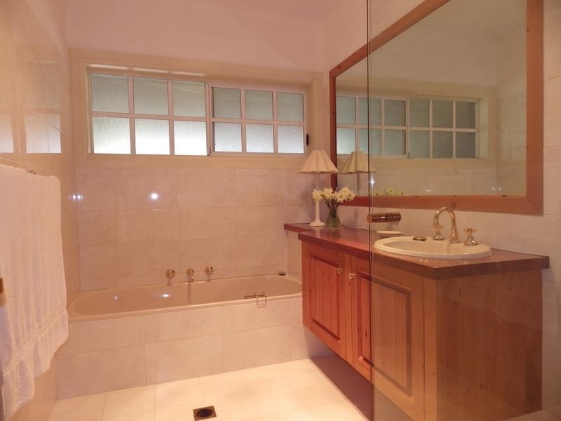 6 Larkin Close, Bundanoon NSW 2578