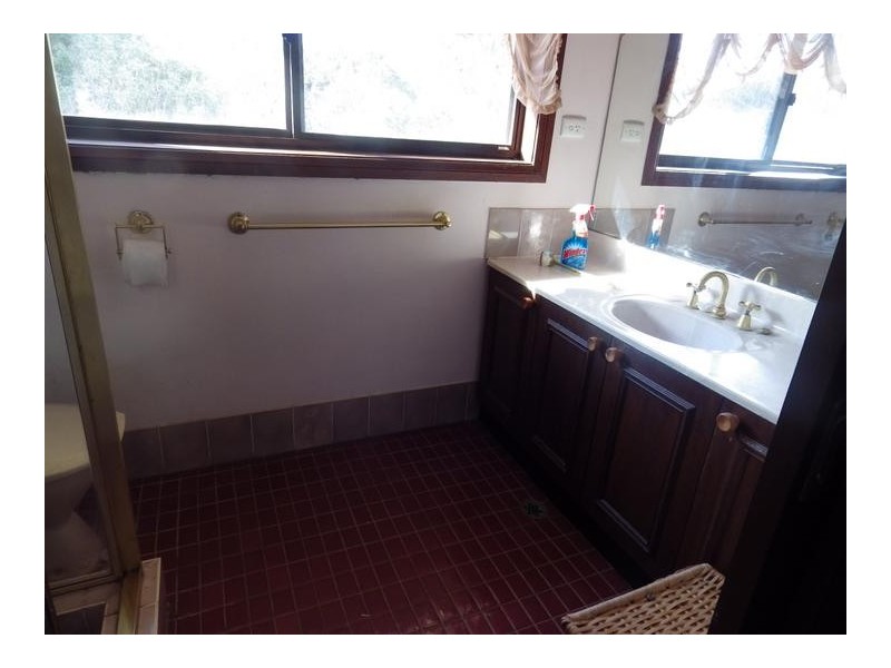 2 Highlands Close, Moss Vale NSW 2577