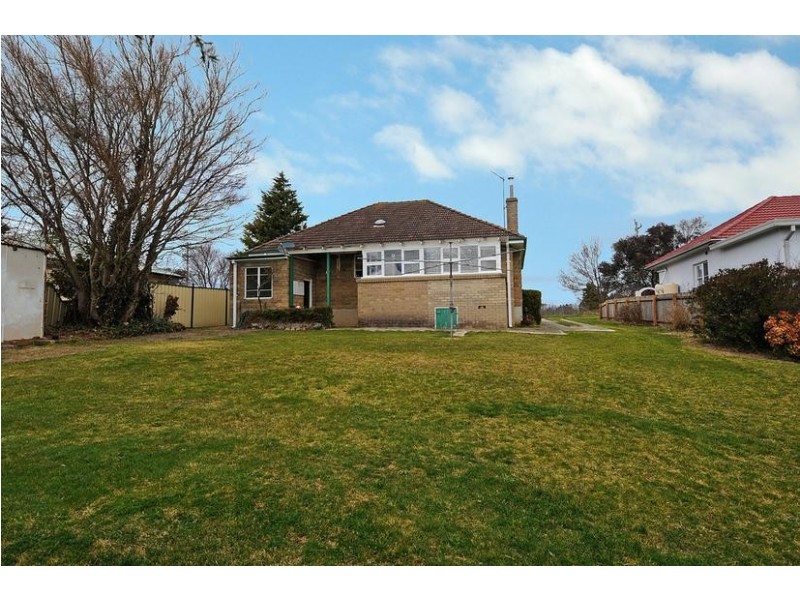 21 Lytton Rd, Moss Vale NSW 2577