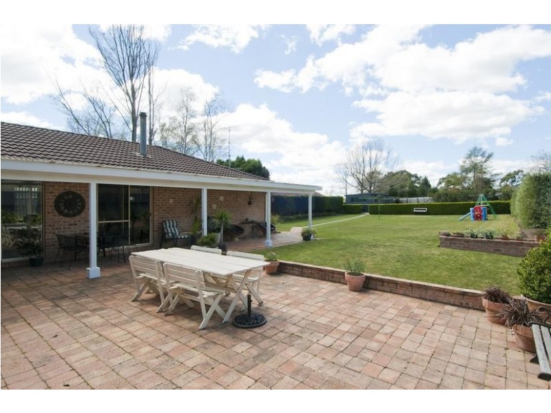 8 Twickenham Place, Moss Vale NSW 2577