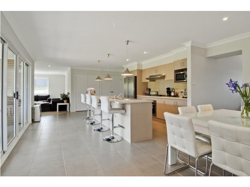 30 Napper Close, Moss Vale NSW 2577