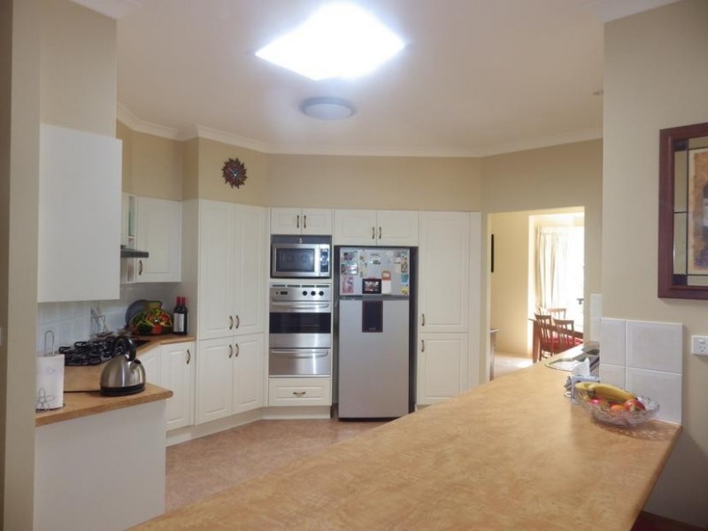 12 Throsby Street, Moss Vale NSW 2577