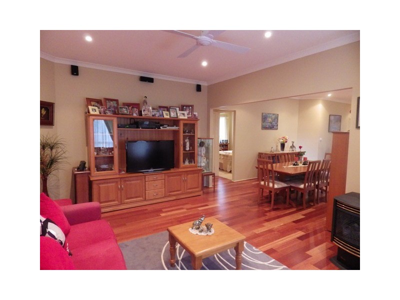 12 Throsby Street, Moss Vale NSW 2577