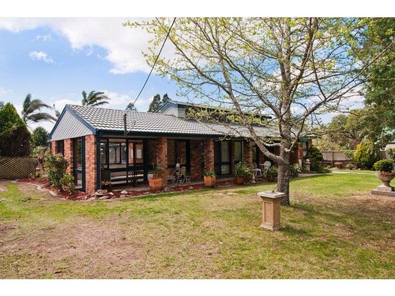 6 Dixon Street, Moss Vale NSW 2577