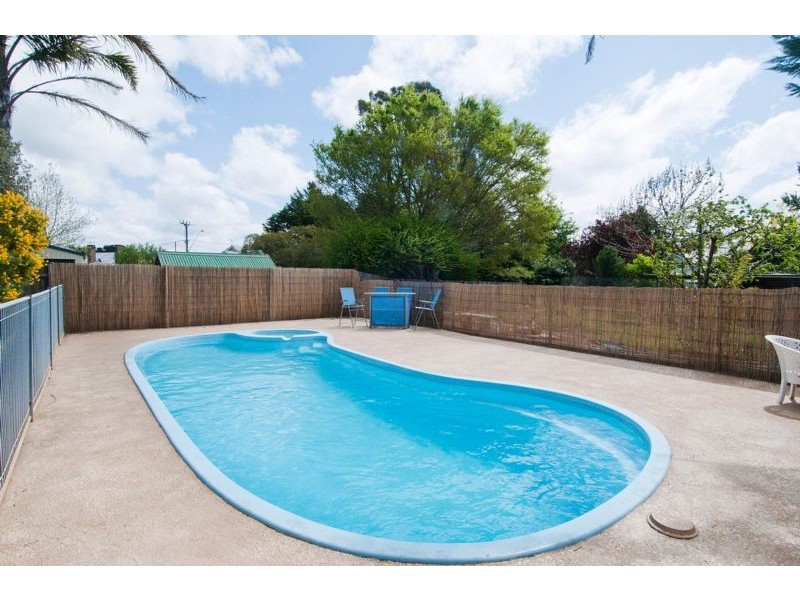 6 Dixon Street, Moss Vale NSW 2577