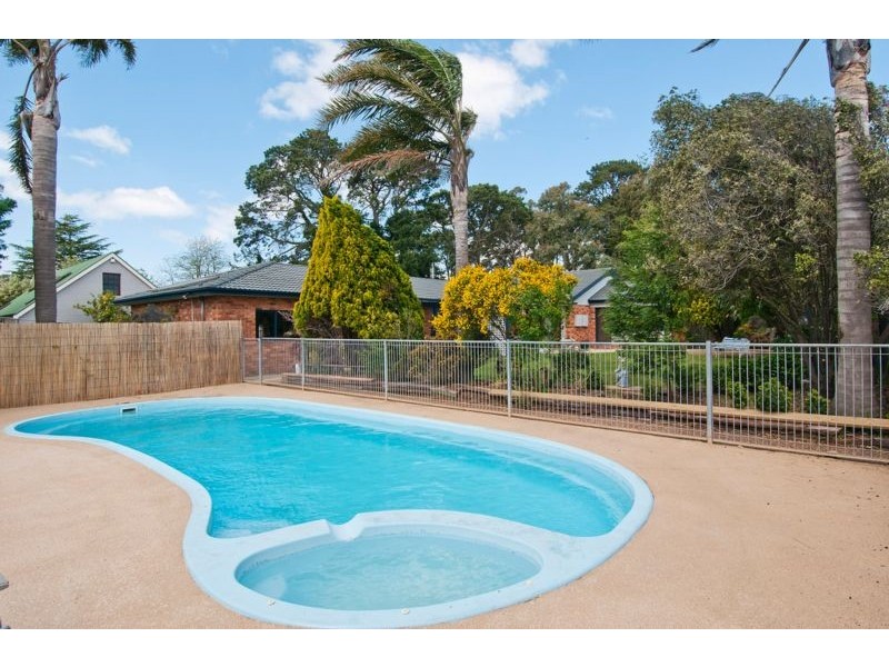 6 Dixon Street, Moss Vale NSW 2577