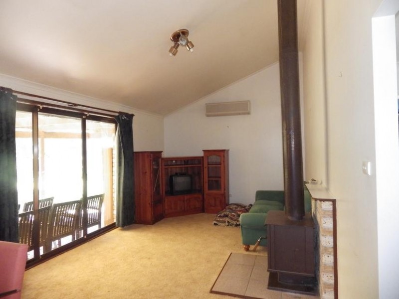 18 Kennedy Close, Moss Vale NSW 2577