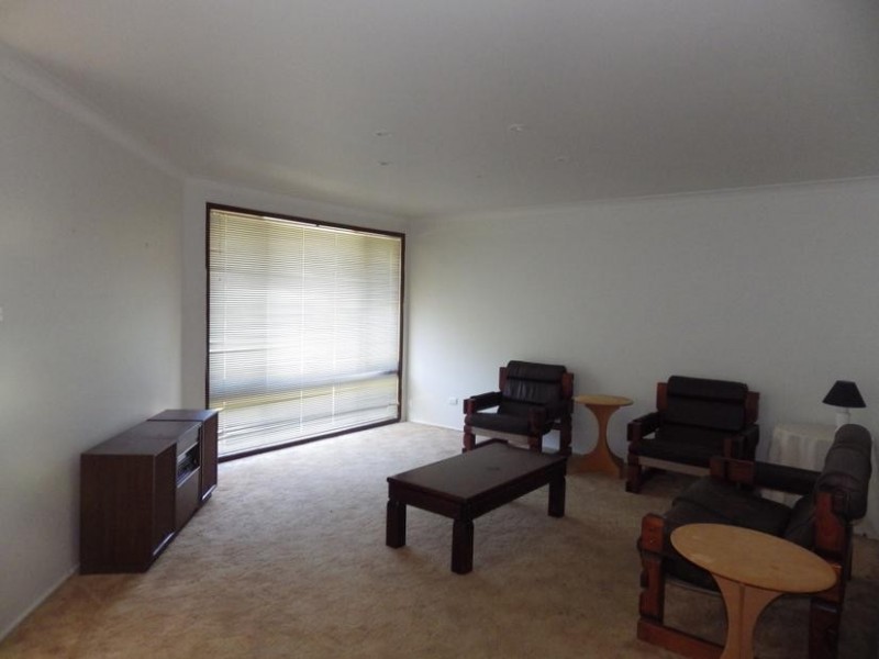 18 Kennedy Close, Moss Vale NSW 2577