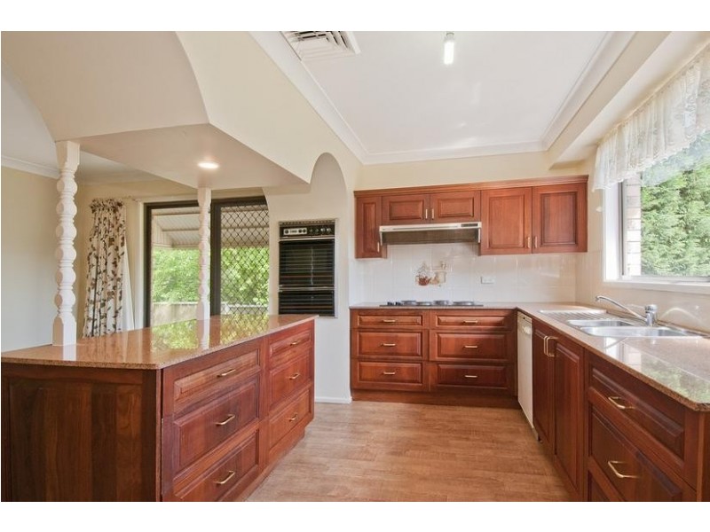 19 Denham Cl, Moss Vale NSW 2577