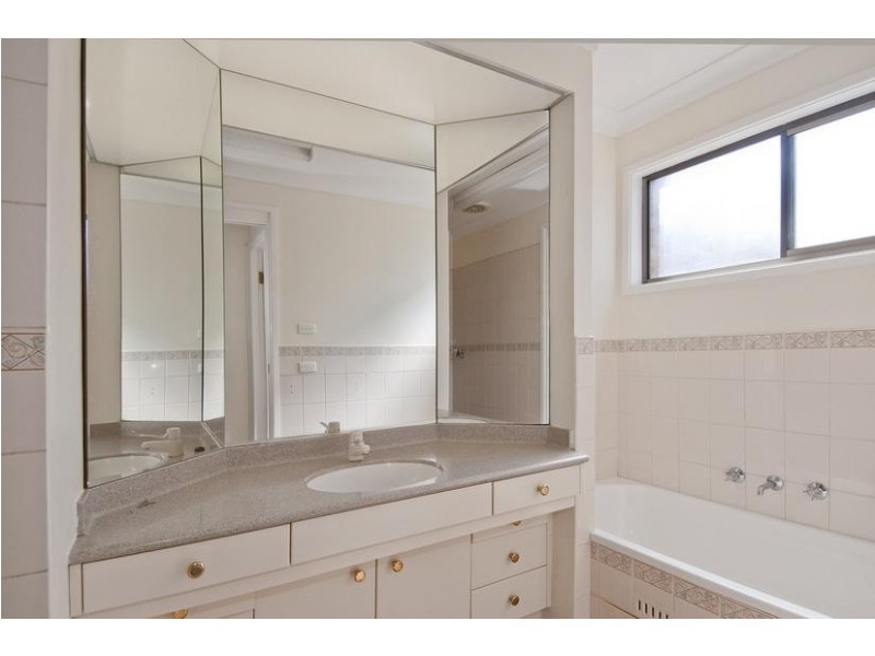 19 Denham Cl, Moss Vale NSW 2577