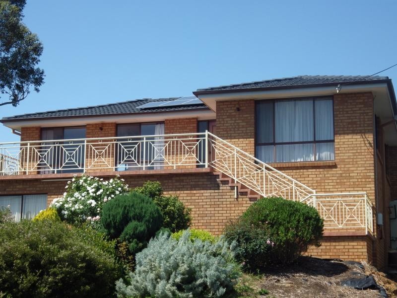 2 Dengate Cres, Moss Vale NSW 2577