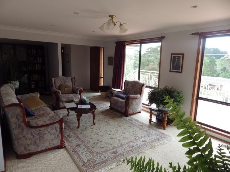 2 Dengate Cres, Moss Vale NSW 2577