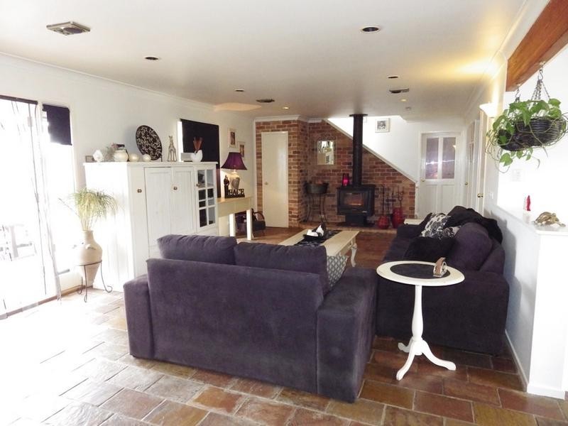 6 Hercules Close, Moss Vale NSW 2577