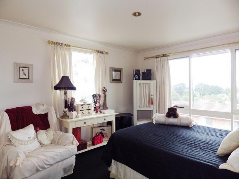 6 Hercules Close, Moss Vale NSW 2577