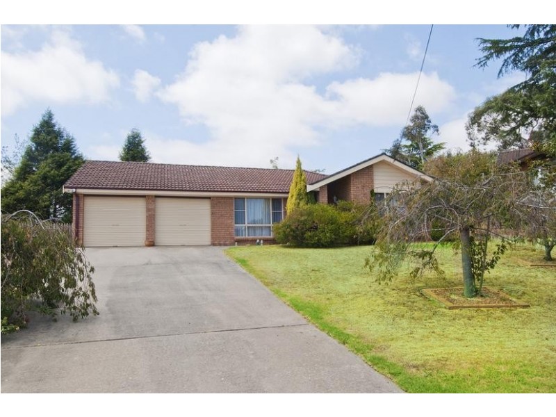 6 Coral Close, Moss Vale NSW 2577