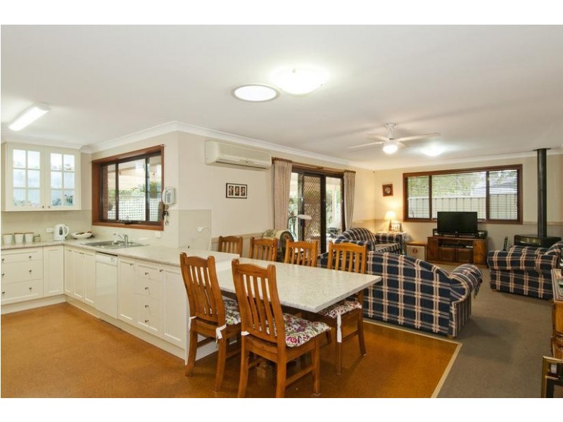 6 Coral Close, Moss Vale NSW 2577