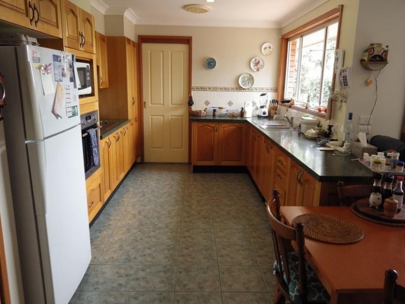 13 Mawson Terrace, Moss Vale NSW 2577