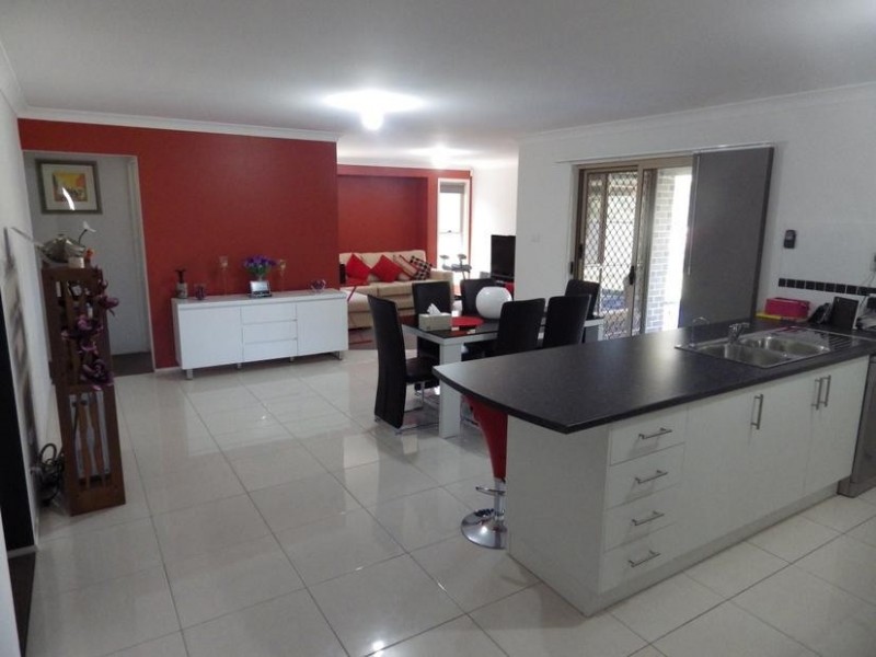 16 Napper Close, Moss Vale NSW 2577