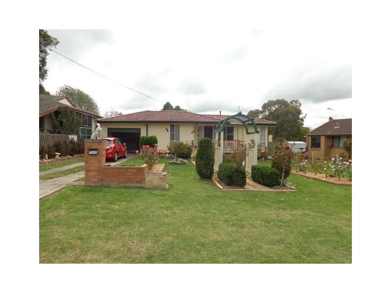 7 Watson Road, Moss Vale NSW 2577