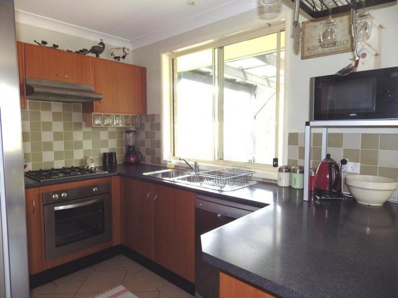 2/11 Walton Place, Moss Vale NSW 2577