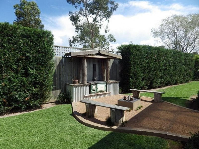 2/11 Walton Place, Moss Vale NSW 2577