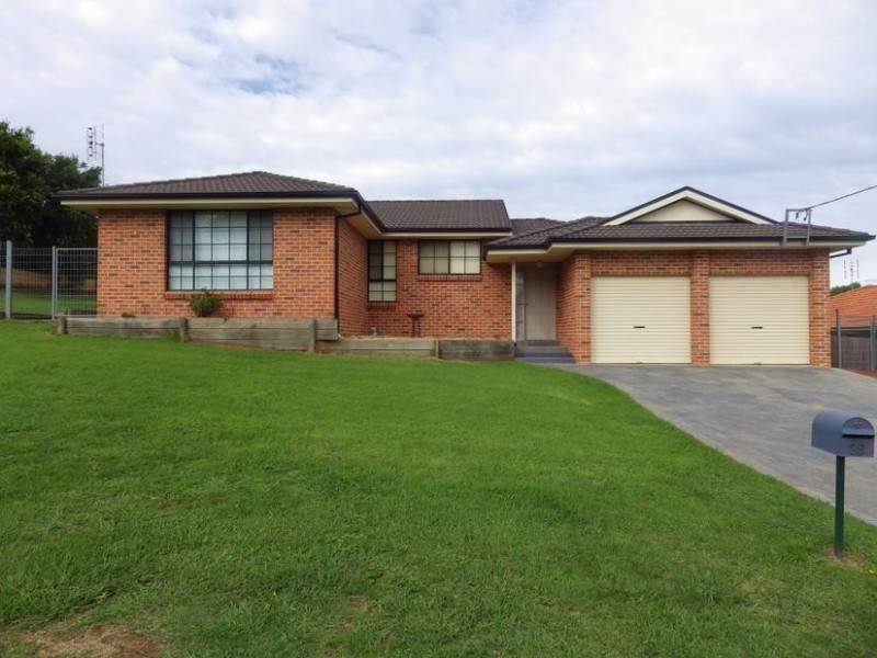 29 Anembo St, Moss Vale NSW 2577