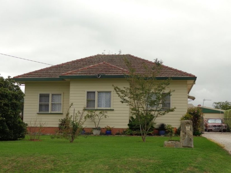 18 Beaconsfield Road, Moss Vale NSW 2577