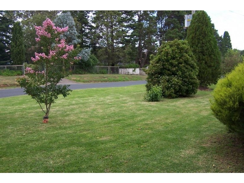 18 Beaconsfield Road, Moss Vale NSW 2577