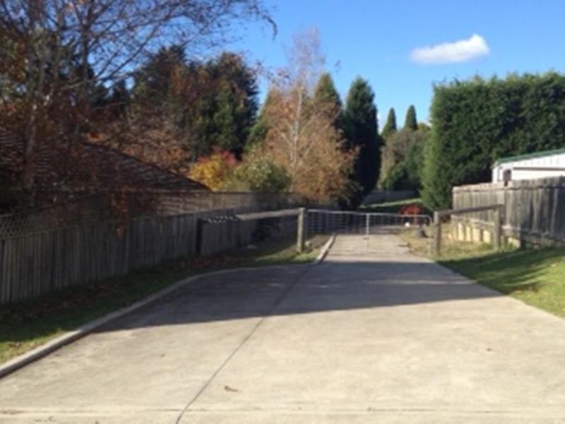 10a Thwaites Dr, Moss Vale NSW 2577