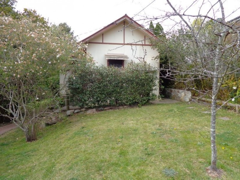 5 Pine Street, Moss Vale NSW 2577