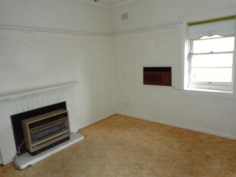 5 Pine Street, Moss Vale NSW 2577