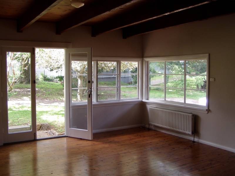 11 Garrett Street, Moss Vale NSW 2577