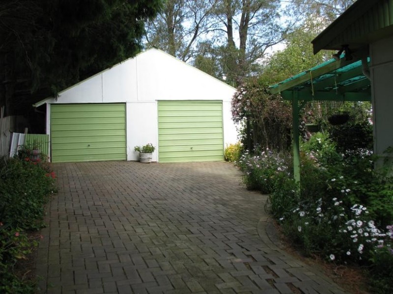 66 Watson Rd, Moss Vale NSW 2577
