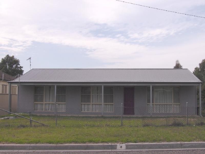 8 Station St, Marulan NSW 2579