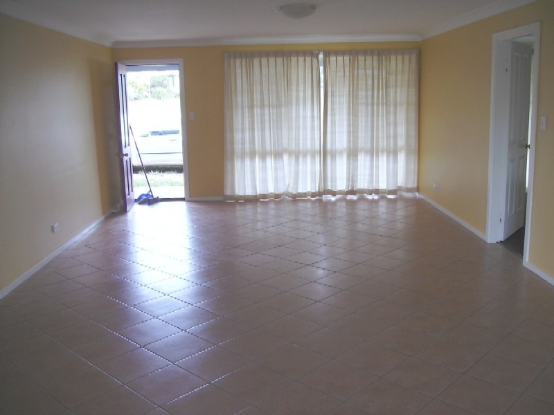 8 Station St, Marulan NSW 2579