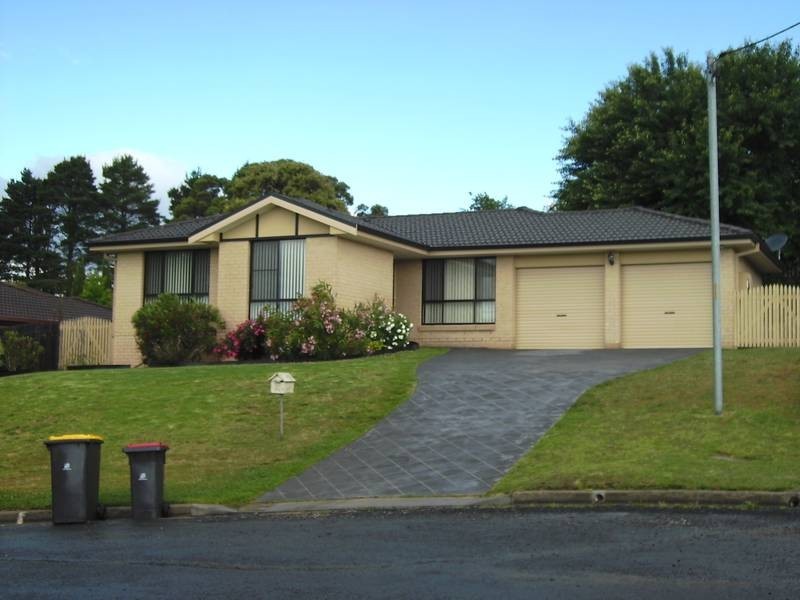 16 Lisa Court, Moss Vale NSW 2577