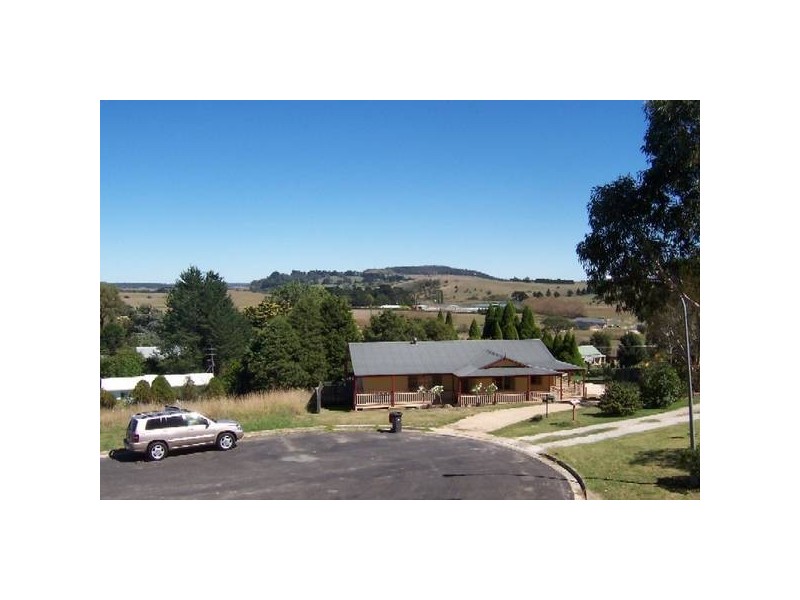 15 Stanley Terrace, Moss Vale NSW 2577