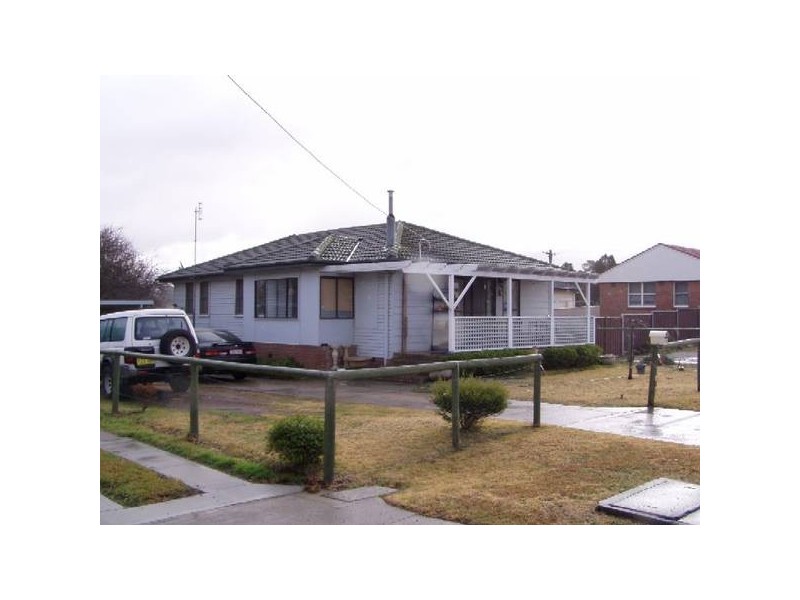 15 Yarrawa Road, Moss Vale NSW 2577